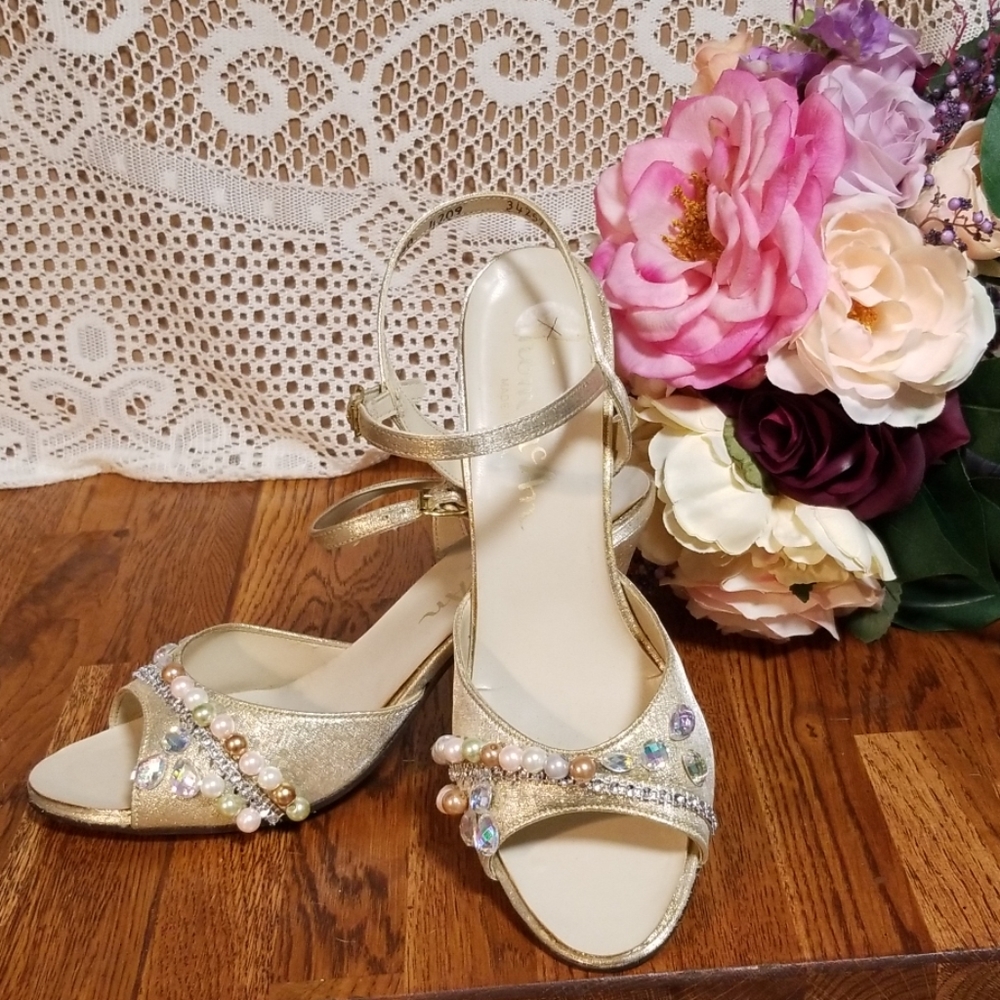 Vintage Rhinestone and Pearl Gold Bridal Shoes